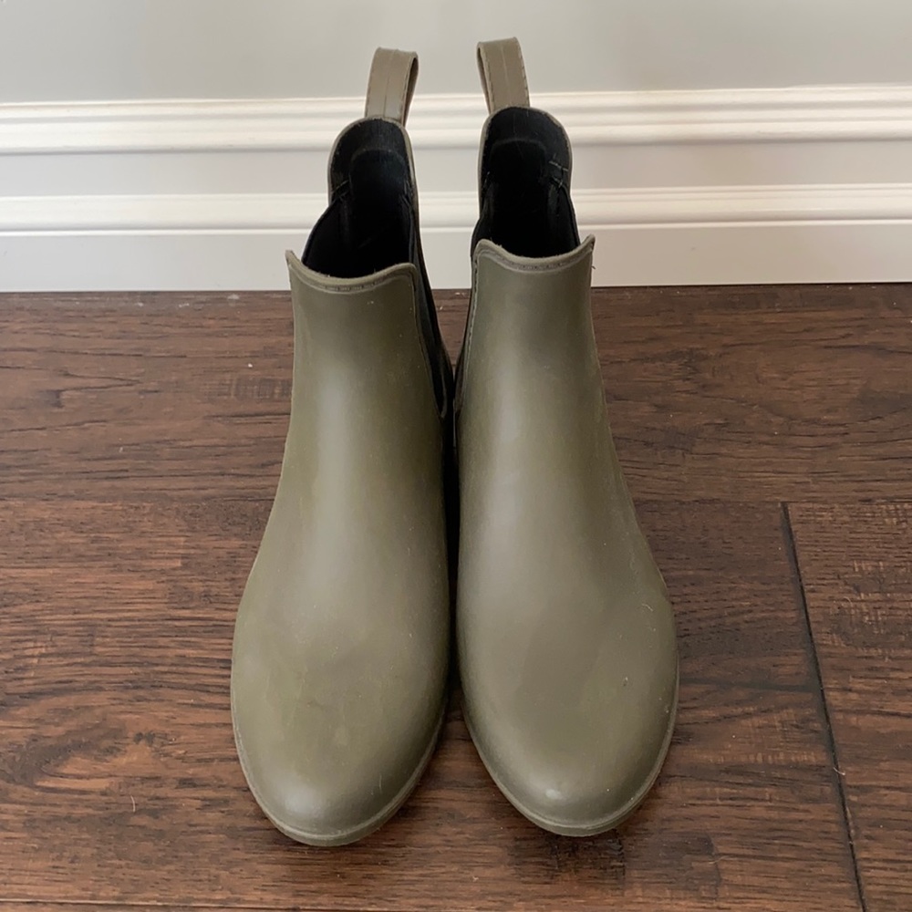 Target rain boots